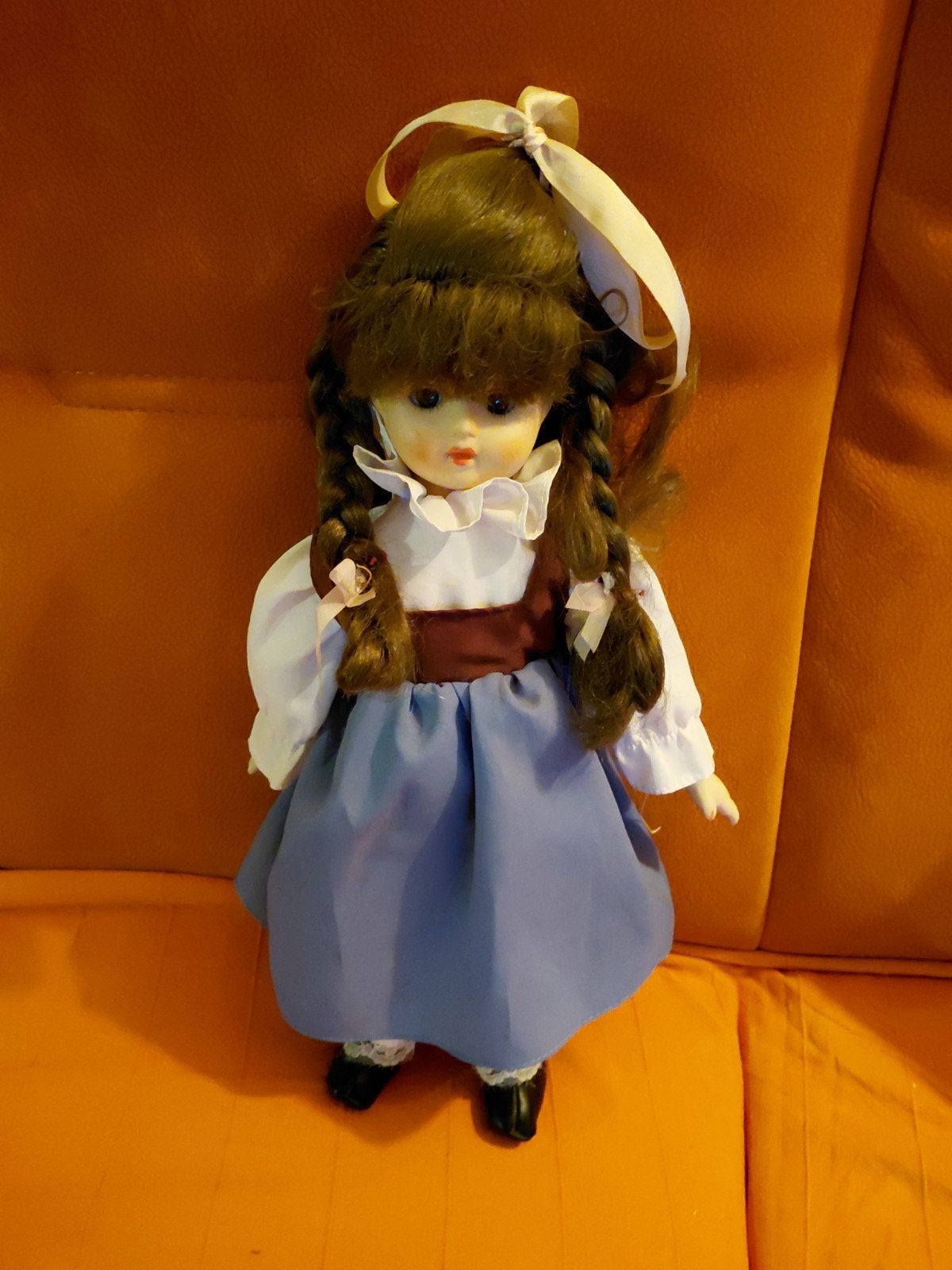 Vintage porseleinen pop met pony en vlechten - 38cm, Ophalen of Verzenden, Gebruikt, Overige typen