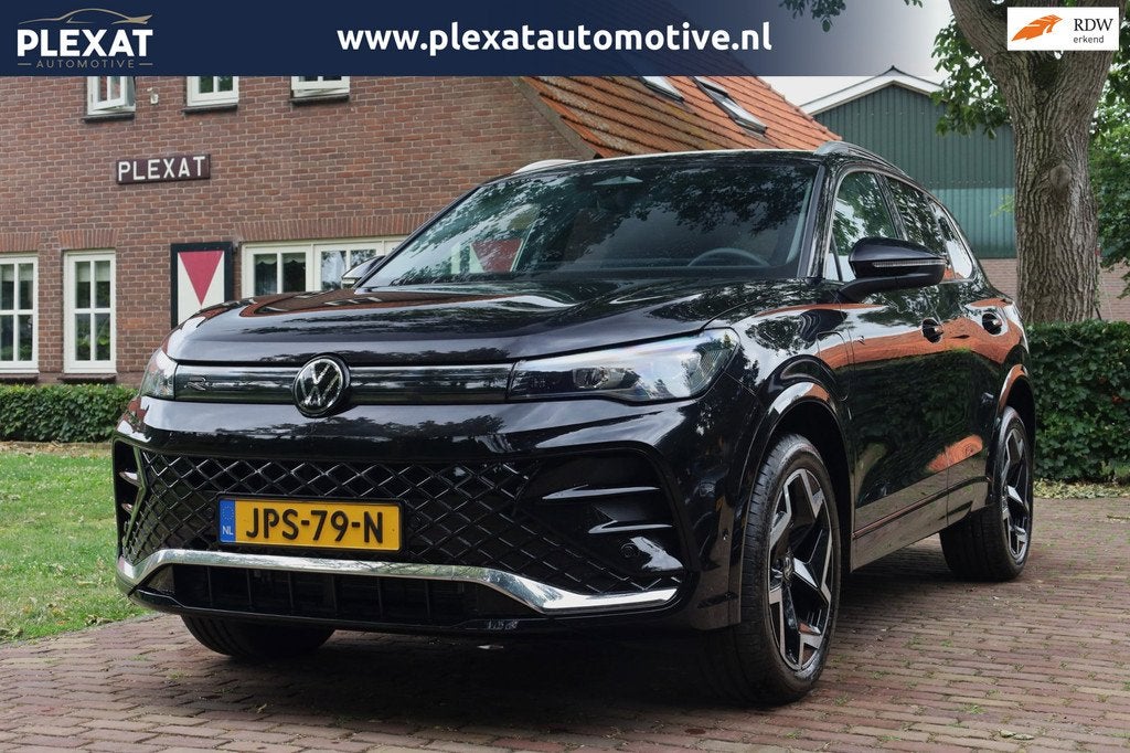 Volkswagen Tiguan 1.5 eHybrid R-Line Business Aut. | 2x R-Li, Auto's, Volkswagen, 4 cilinders, 2000 kg, Leder en Stof, Zwart