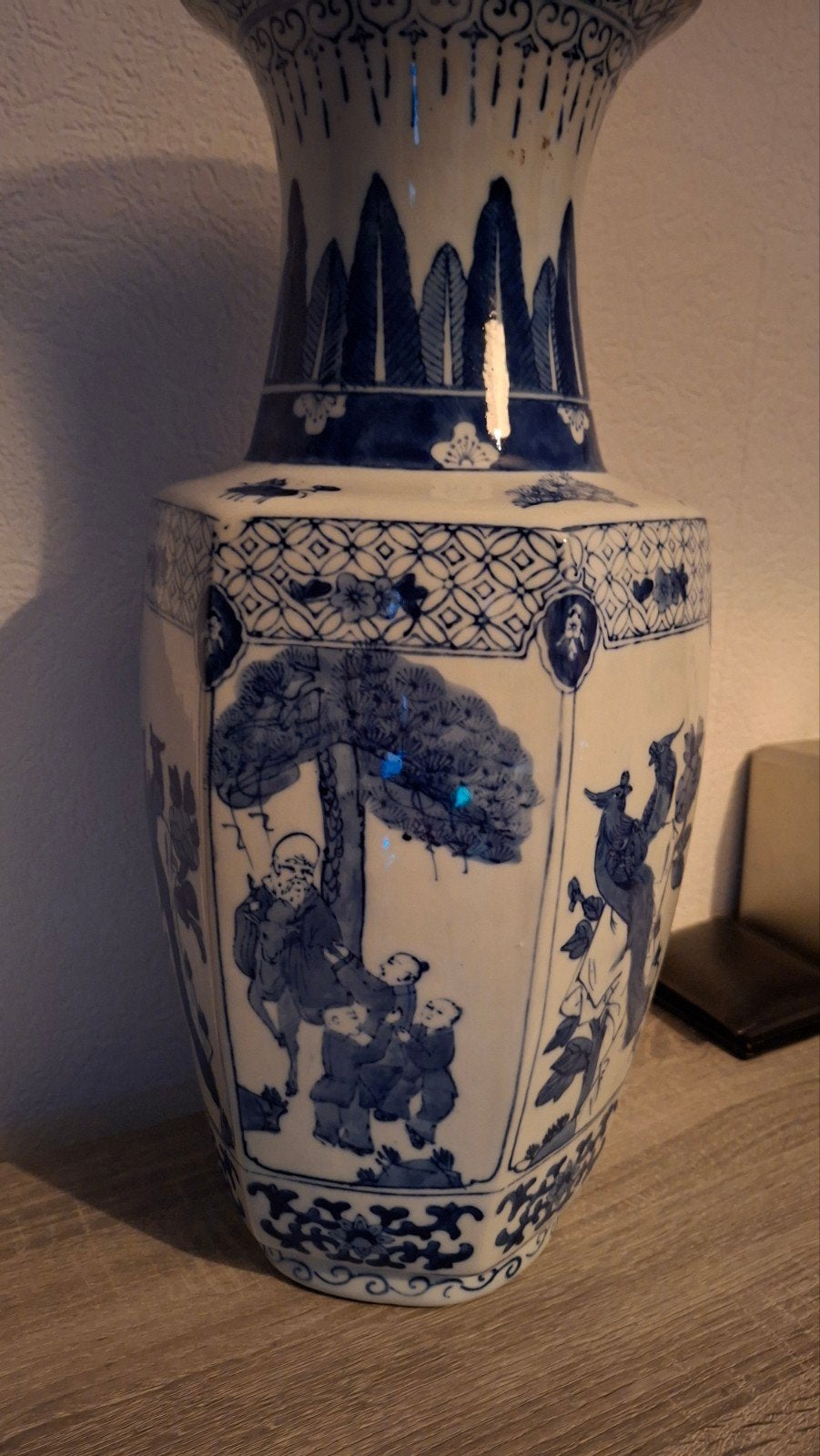 Antieke Chinese Vaas Blauw-Wit Porselein met Scènes, Ophalen of Verzenden