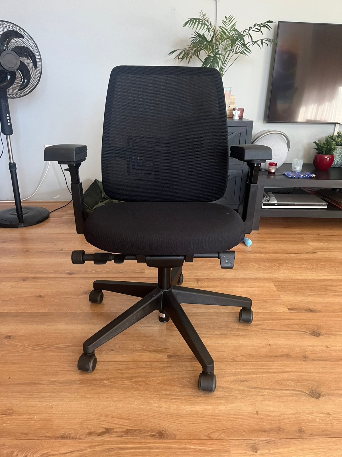 Haworth comforto lively bureaustoel, Ophalen, Zwart, Zo goed als nieuw, Bureaustoel