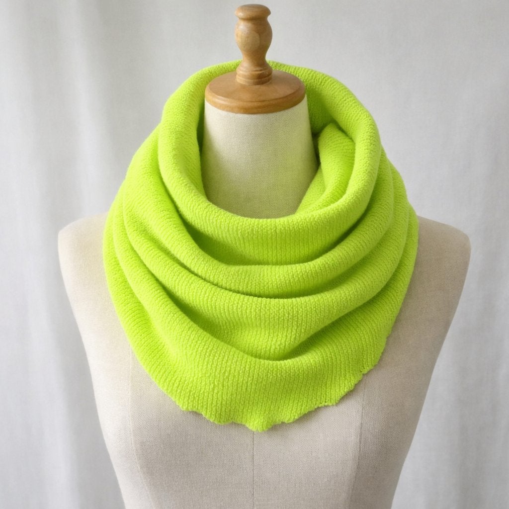 vintage 80'- neon lange limoengroene colsjaal/55 x35 cm, Ophalen of Verzenden, Gedragen, Maat 46/48 (XL) of groter, Sjaal