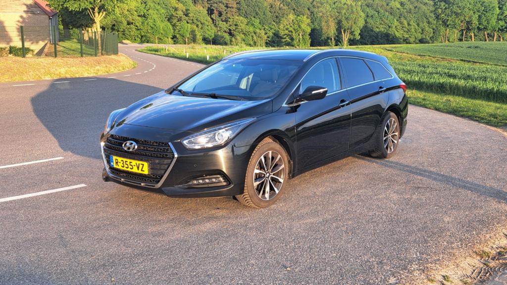 Hyundai i40 2.0 GDI 2016 Zwart, Auto's, 1441 kg, 164 pk, 4 cilinders, 700 kg