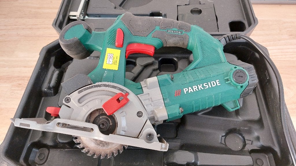 Parkside PTS 710 A1 Invalzaag - Zo goed als nieuw, Ophalen, Minder dan 30 mm, Invalzaag, 600 tot 1200 watt