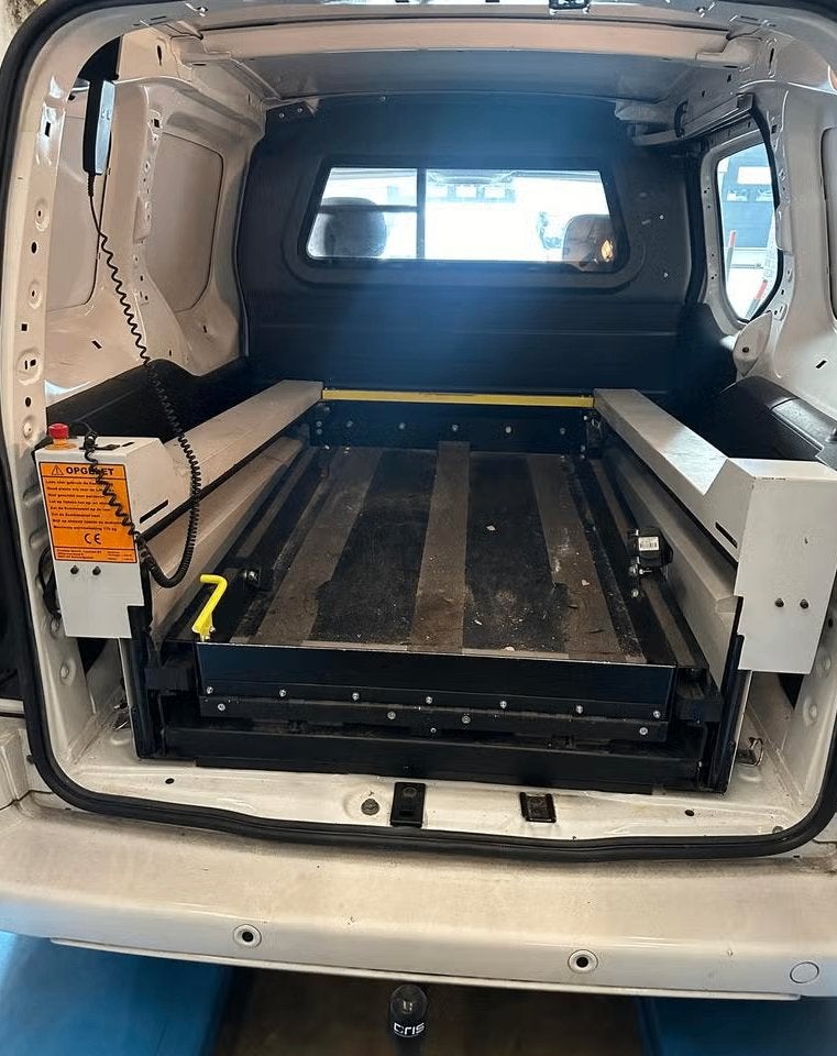 Citroen Berlingo BETADRIVE BZ Rolstoellift compleet, Ophalen, Gebruikt, Elektrische rolstoel