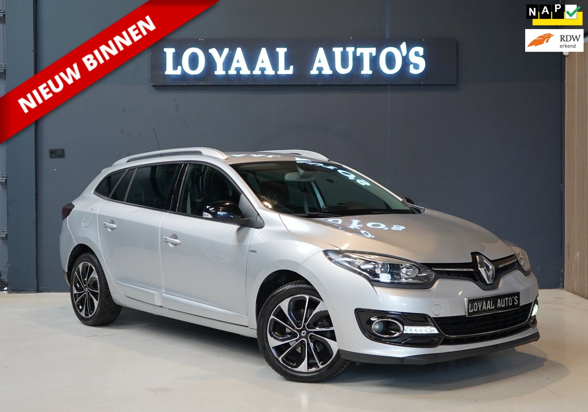 Renault Mégane Estate 1.2 TCe Bose | NAVI | AIRCO | PDC | E, Voorwielaandrijving, Euro 5, Gebruikt, 4 cilinders