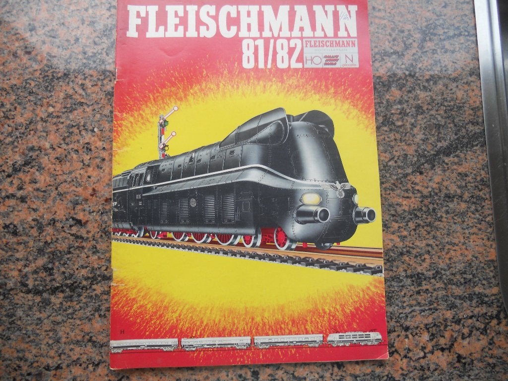 Fleischmann catalogus 1981 - 1982, Gelijkstroom, Zo goed als nieuw, Märklin, Boek, Tijdschrift of Catalogus