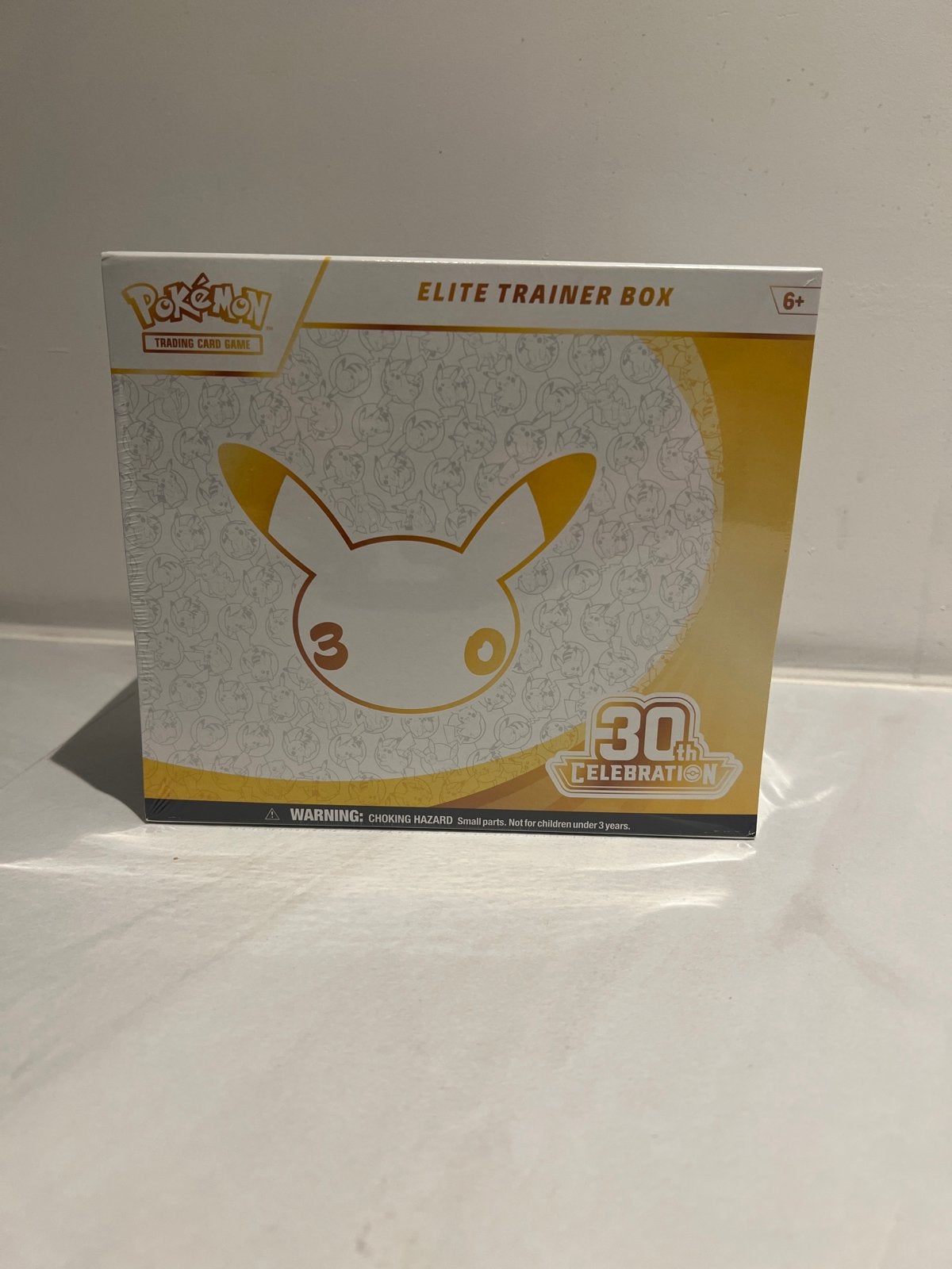 Pokémon Elite Trainer Box 30th Celebration (ETB)