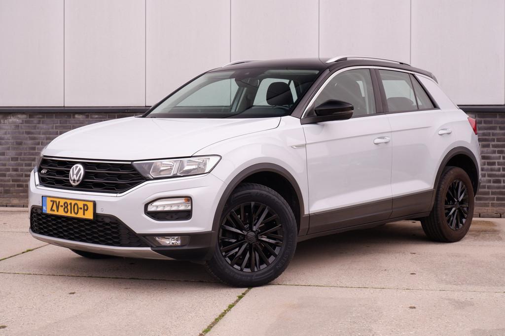 Volkswagen T-Roc 1.0 TSI Style Business | Adaptive Cruise |, Auto's, Voorwielaandrijving, Stof, Gebruikt, Zwart