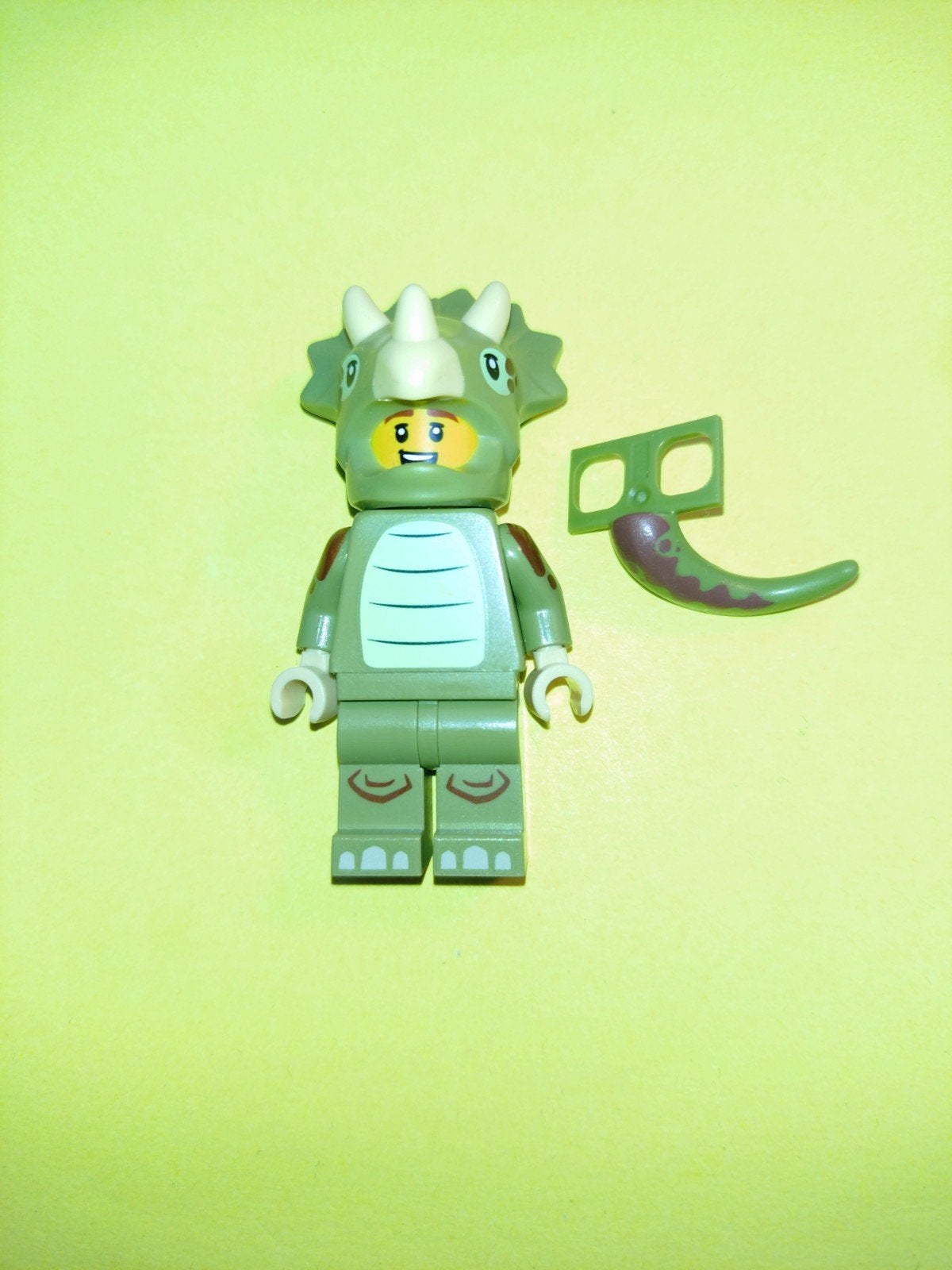 LEGO CMF TRICERATOPS COSTUME FAN FIGUUR/POPPETJE, Lego, Ophalen of Verzenden, Zo goed als nieuw, Minifiguren serie