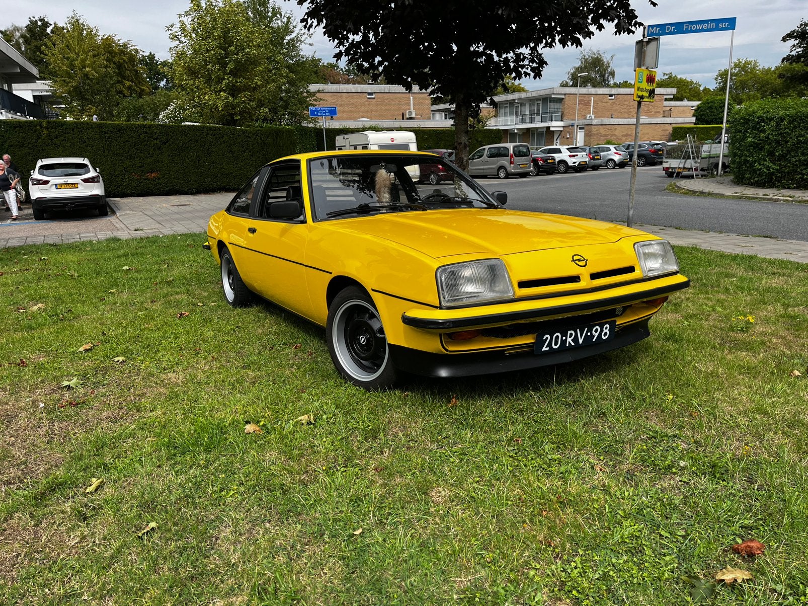 Opel Manta 1.9 Berlina AUT 1977 Geel, Auto's, Opel, Achterwielaandrijving, 4 cilinders, Particulier, 75 pk