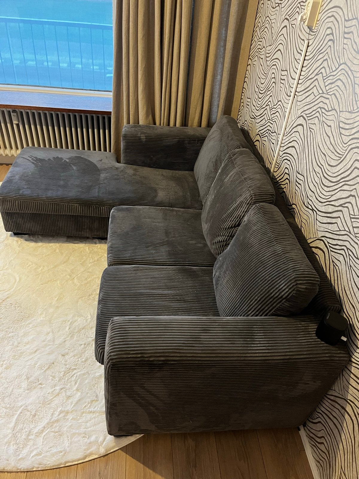 Bank van Seats&sofas - 2 jaar oud, verplaatsbaar liggedeelte, Huis en Inrichting, Ophalen, Gebruikt, 150 tot 200 cm, Hoekbank