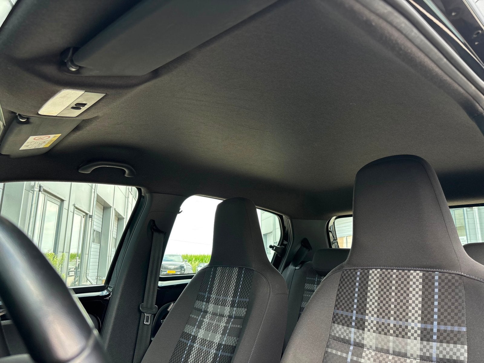 Foto 14 van Volkswagen Up! Club Up! Zwart5D