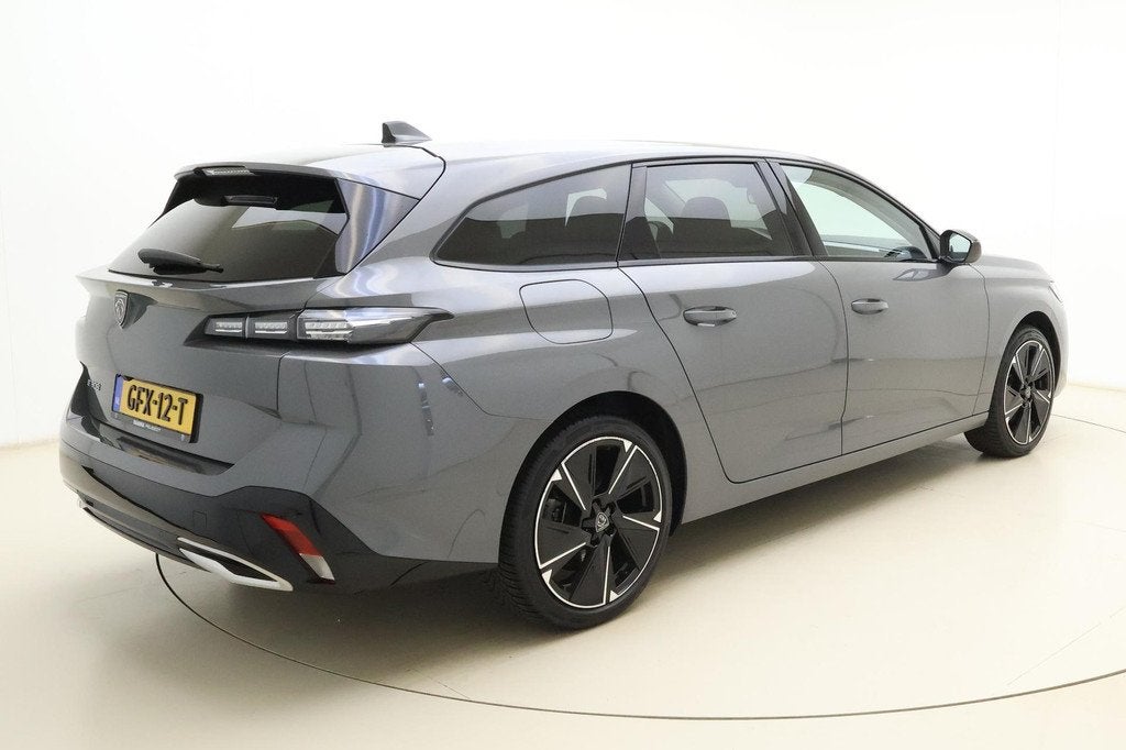 Peugeot e-308 SW Allure EV 54 kWh WLTP range 440km | Navigat, Gebruikt, 156 pk, Leder en Stof, Origineel Nederlands