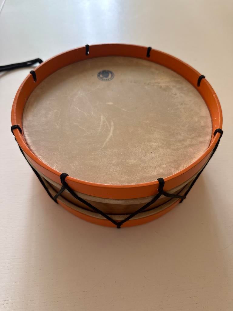 Houten kindertrommel met echte huid, 23 cm, Ophalen of Verzenden, Gebruikt, Overige merken