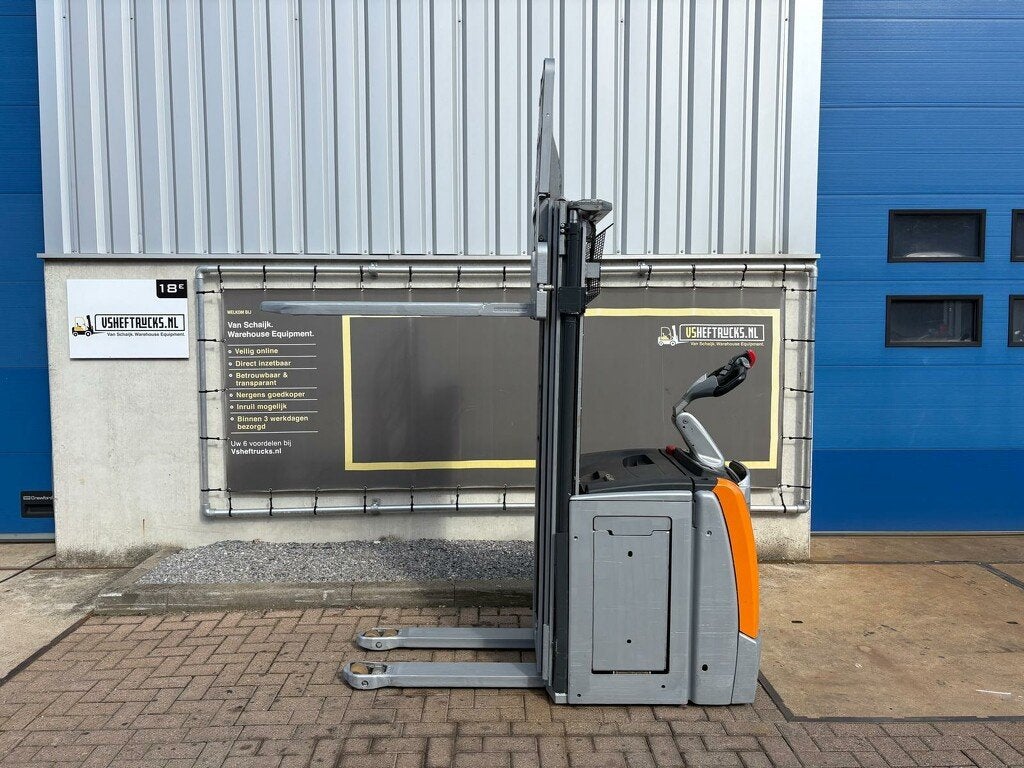 VS-23034 Elektrische triplex stapelaar Still EXV-SF 14 li-io, Zakelijke goederen, Machines en Bouw | Heftrucks en Intern transport