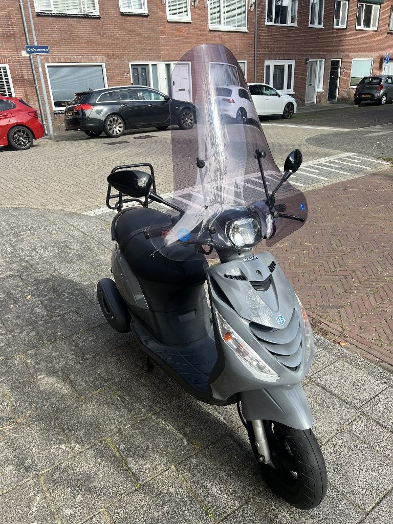 Piaggio zip Nardo Grey 2018 | 4takt | 8382 KM, Fietsen en Brommers, Scooters | Piaggio, Ophalen, Gebruikt, Zip, Benzine