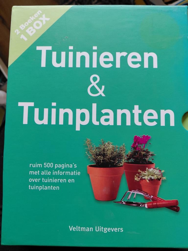 Andrew Mikolajski - Tuinieren en tuinplanten, Andrew Mikolajski; Peter McHoy, Ophalen of Verzenden, Zo goed als nieuw, Tuinieren en Tuinplanten