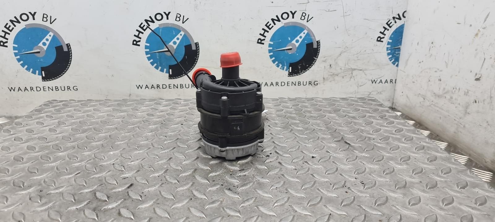 VOLKSWAGEN GOLF WATERPOMP 2018, Ophalen of Verzenden, Gebruikt, Stiba lid