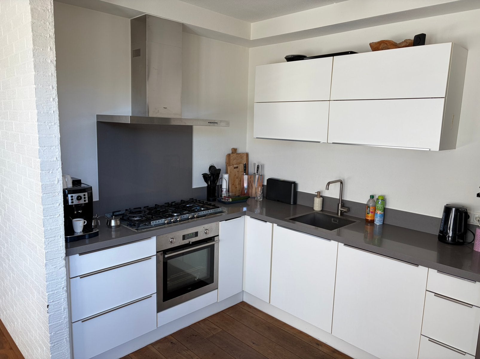 Keukenblok te koop, exlusief koelkast, vaatwasser ., Ophalen, Gebruikt, Wit, Hoekkeuken