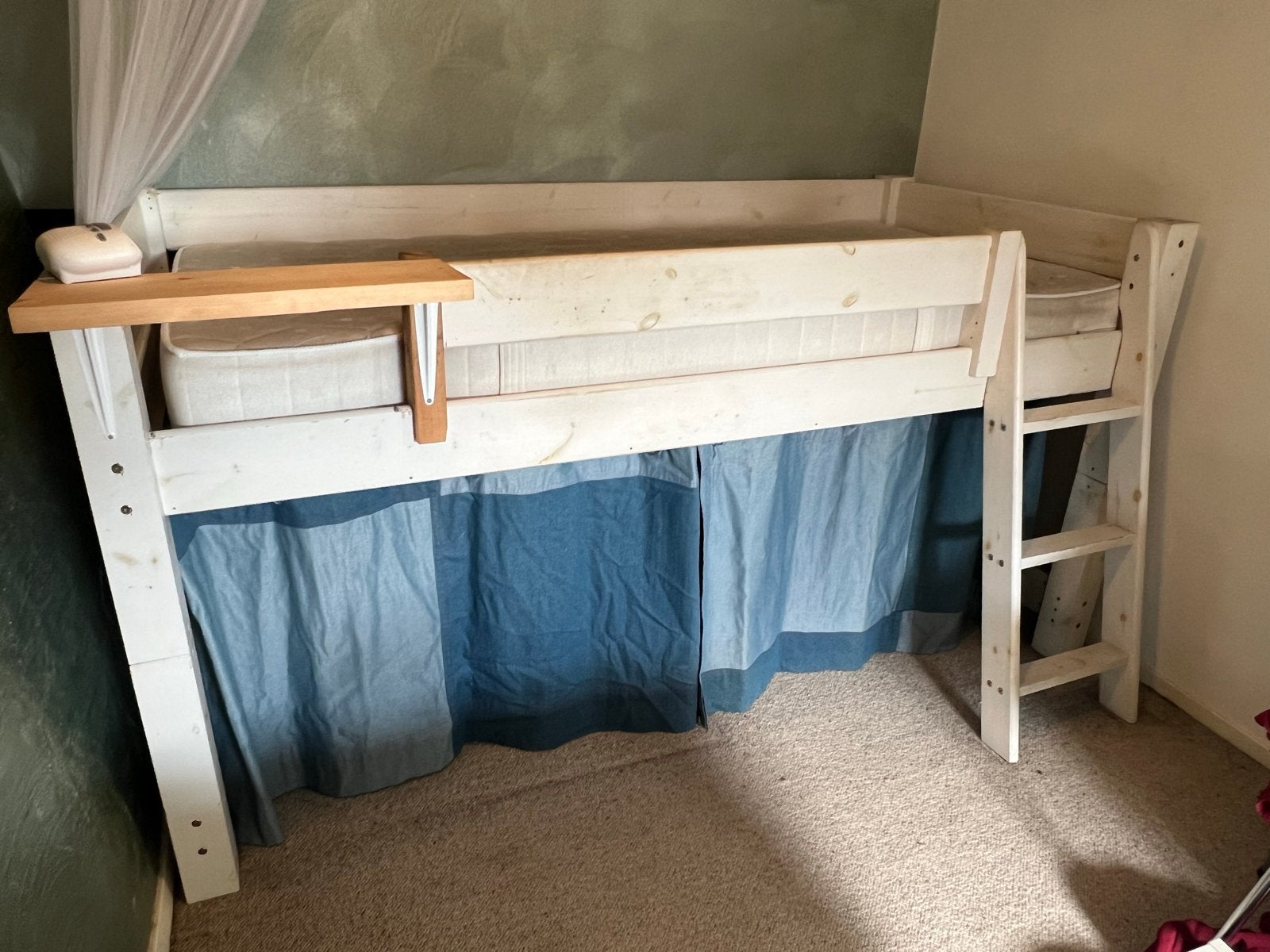 Stevig wit halfhoogslaper bed met lattenbodem en matras, Ophalen, Gebruikt, 90 cm, Eenpersoons