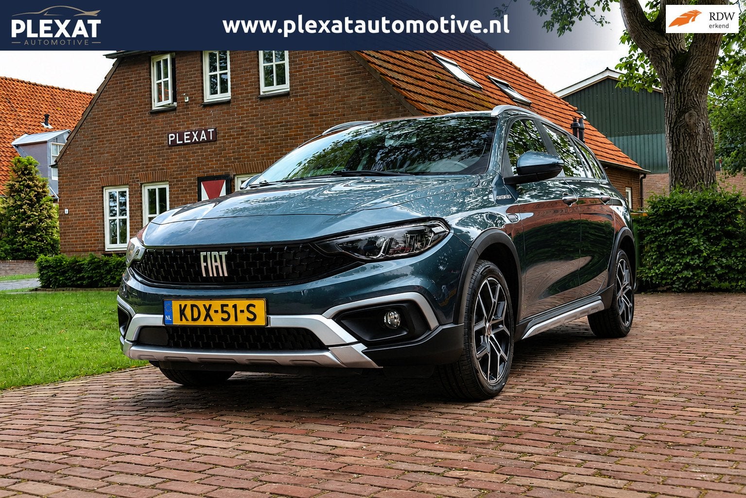 Fiat Tipo Stationwagon Cross 1.5 Hybrid Garmin Aut. | Adap., Auto's, Fiat, Stof, Gebruikt, 4 cilinders, Blauw
