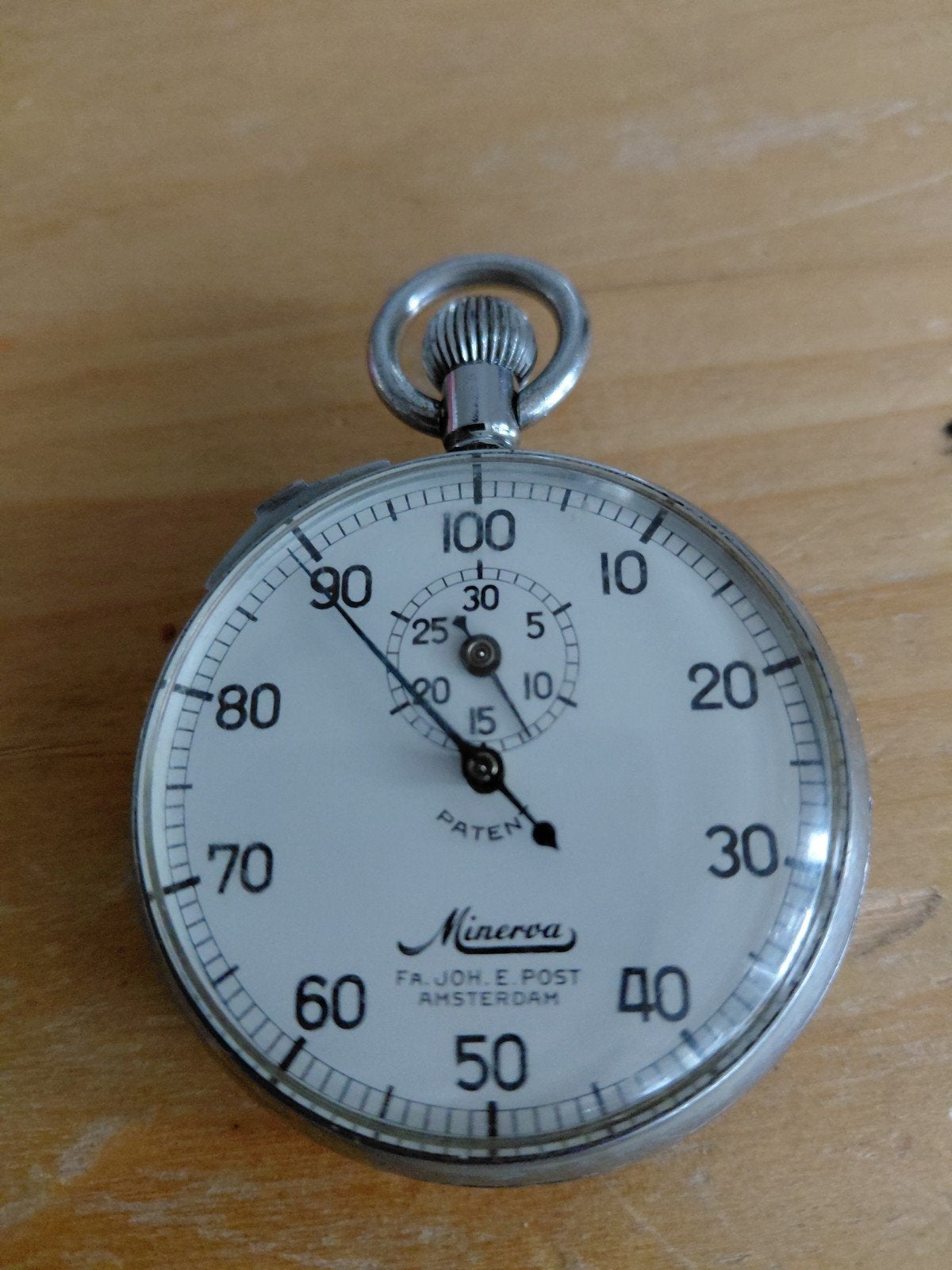 PRACHTIGE MINERVA STOPWATCH IN PRIMA WERKENDE STAAT .
Fa. JO, Ophalen of Verzenden, Staal, Overige merken, 1960 of later