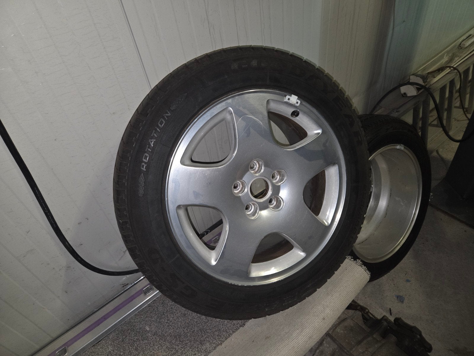 2x nette velgen van Audi a8 d2., Ophalen, Zomerbanden, Velg(en)