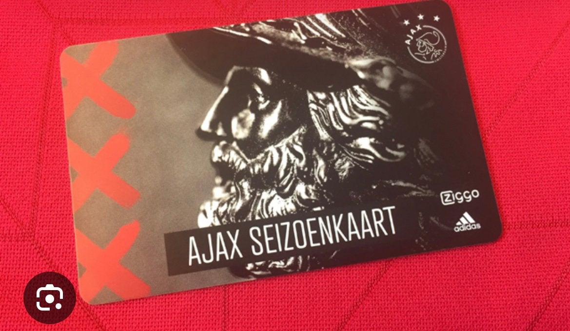Ajax seizoenkaart vak 401 te huur voor 26/27, Tickets en Kaartjes, Seizoenskaart, Eén persoon, Augustus