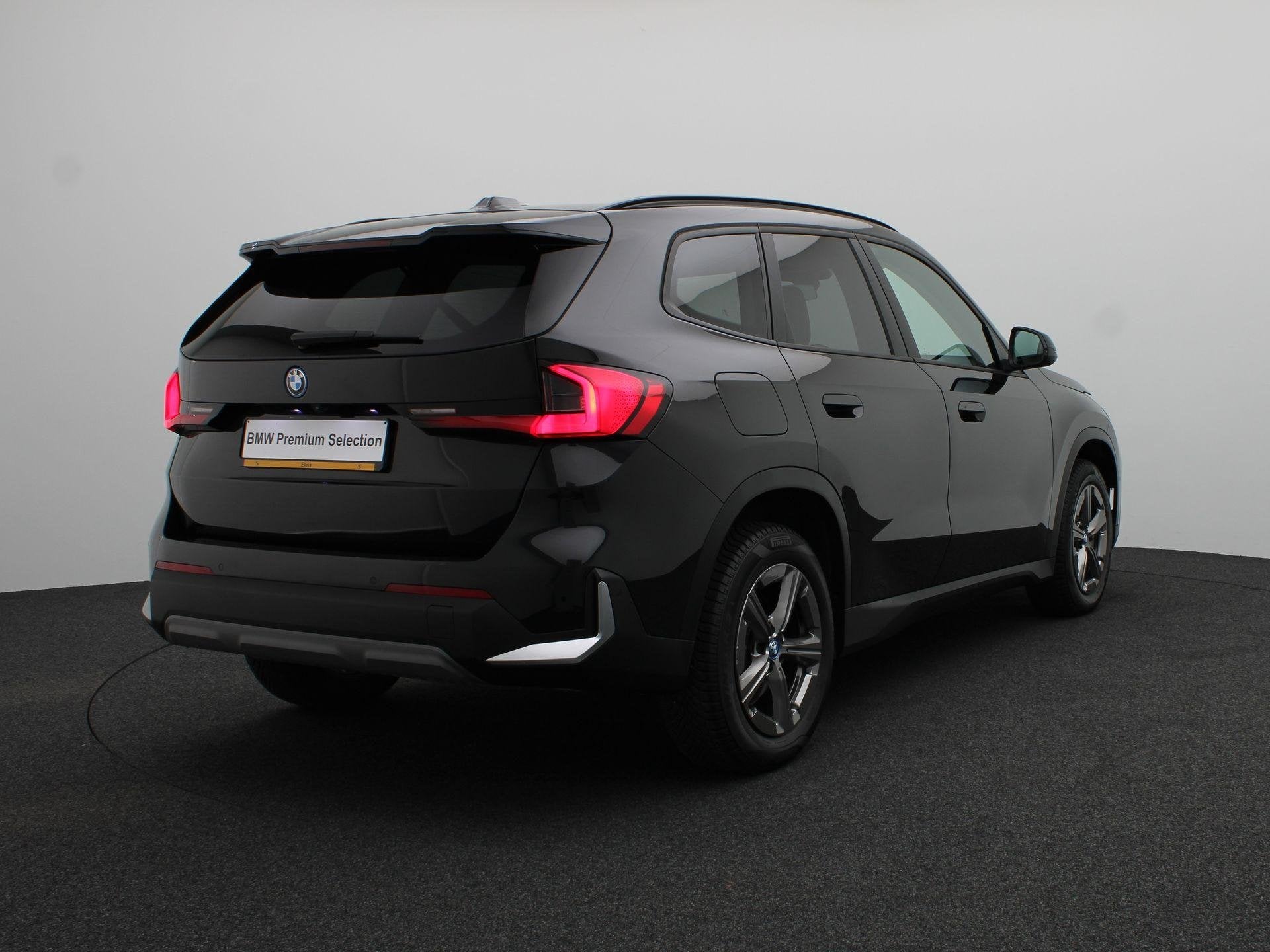 BMW X1 xDrive30e Widescreen Display | Comfort Access | Groot, Stof, Euro 6, Plug-in hybride, Vierwielaandrijving