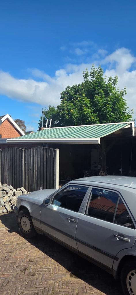 Zonnescherm groen-wit gestreept, Tuin en Terras, Gebruikt, 450 cm of meer, Ophalen of Verzenden, 150 tot 300 cm