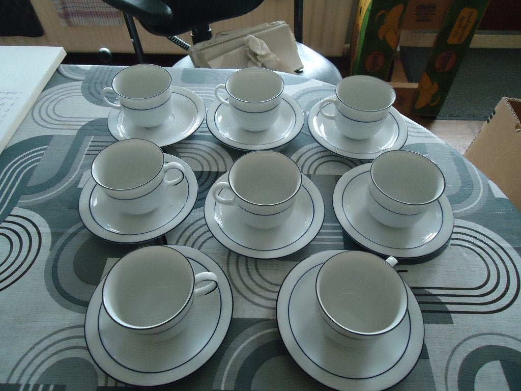 Servies  van  Winterling  Deutsland, Ophalen, Zo goed als nieuw, Wit