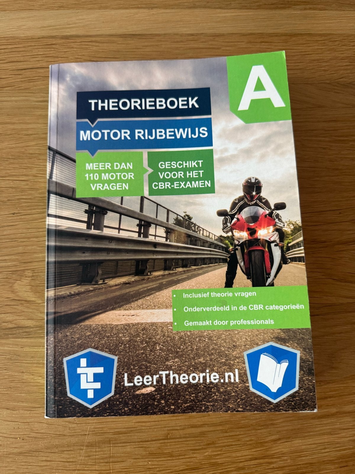 Theorieboek Motor Rijbewijs A, Boeken, Ophalen of Verzenden, Alpha, Zo goed als nieuw, Overige niveaus