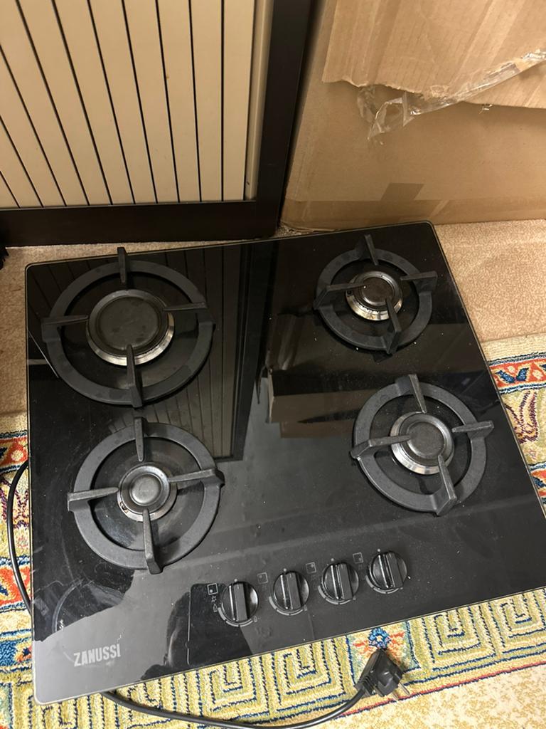 Zanussi gaskookplaat glas zwart inbouw, Ophalen, 4 kookzones, Zo goed als nieuw, Gas