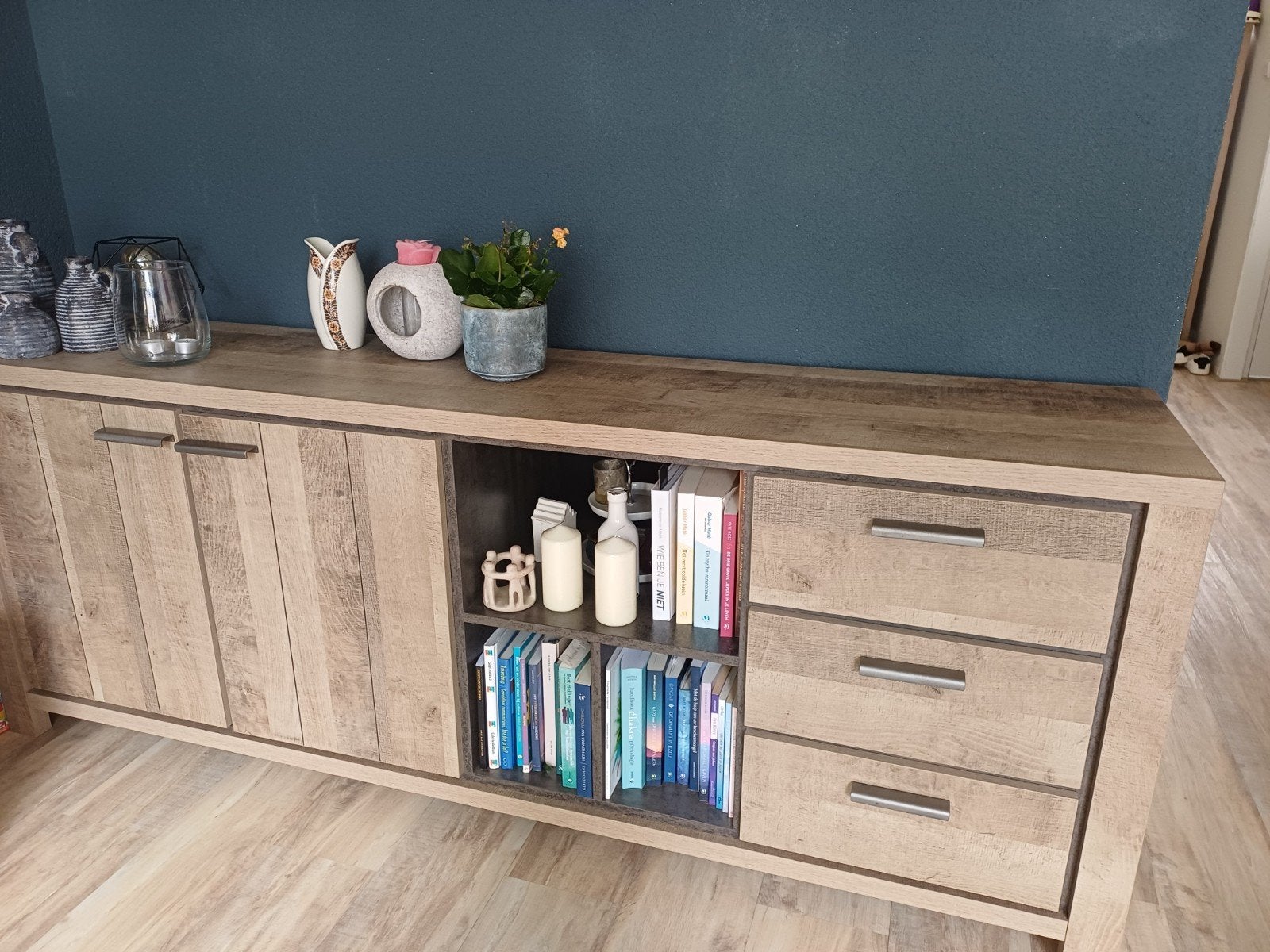 Hoge kast houtfineer & betonlook - 170x60x40 cm, Huis en Inrichting, Ophalen, Zo goed als nieuw