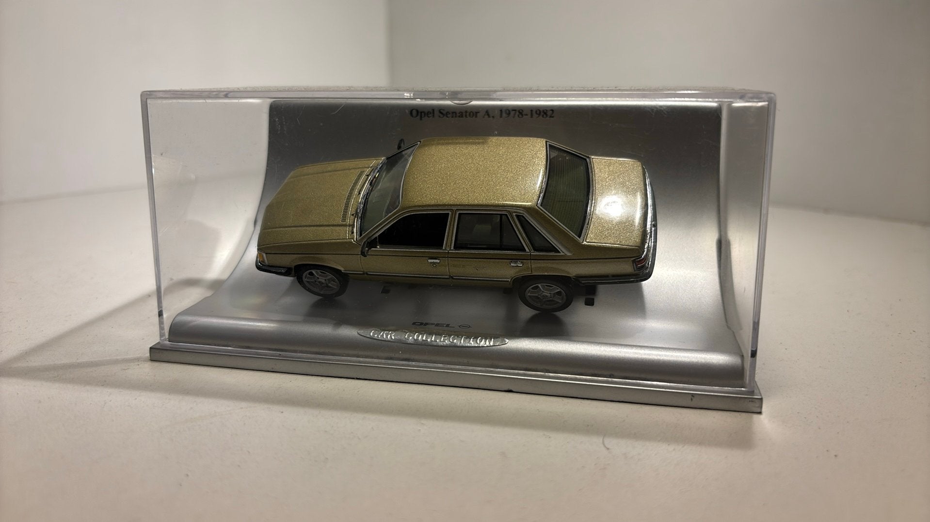 Opel senator a 1978 -1982 schuco 1.43, Auto, Ophalen of Verzenden, Schuco, A