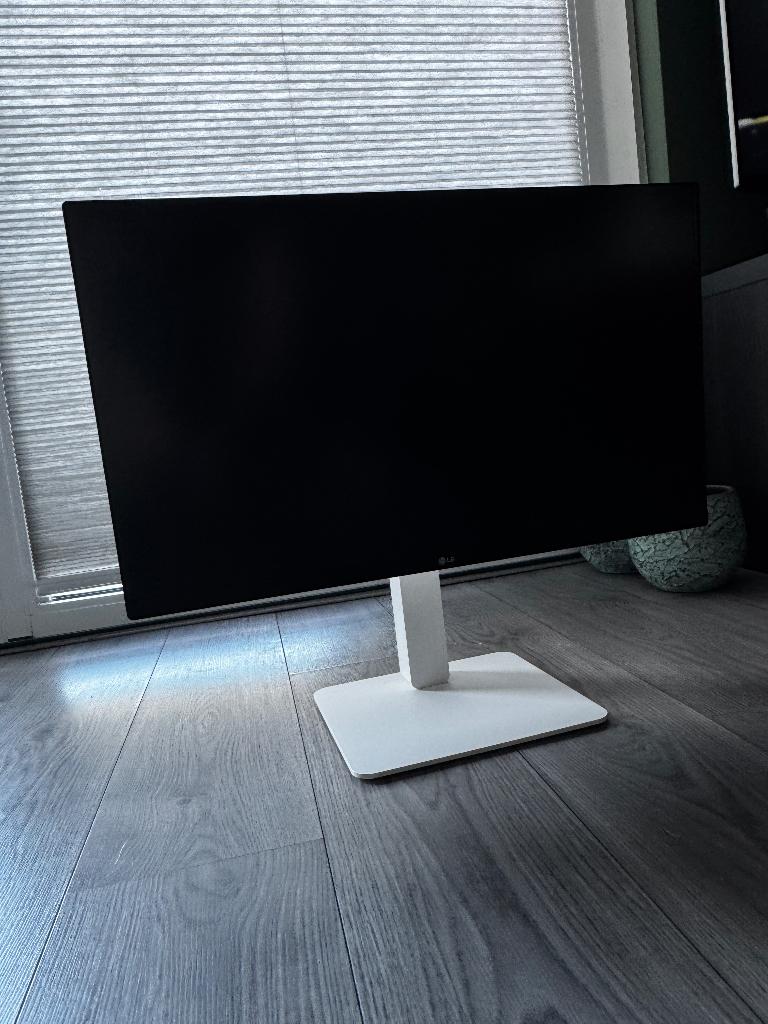 LG 27 US550-W Monitor, Ophalen, IPS, LG, 60 Hz of minder