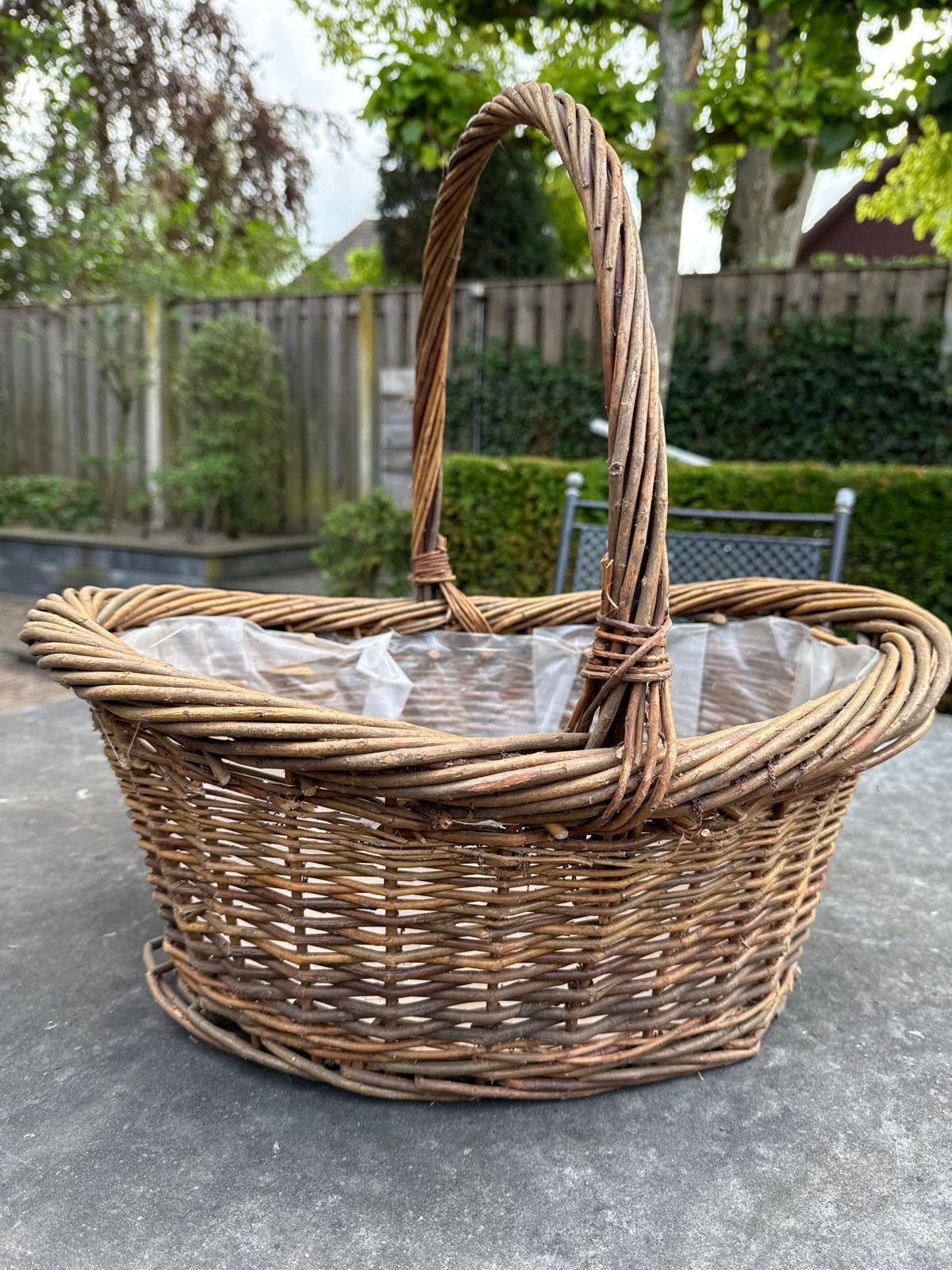 Decoratieve Wilgentenen Bloemenmand met Handvat, Ophalen, Gebruikt, Binnen, Hout