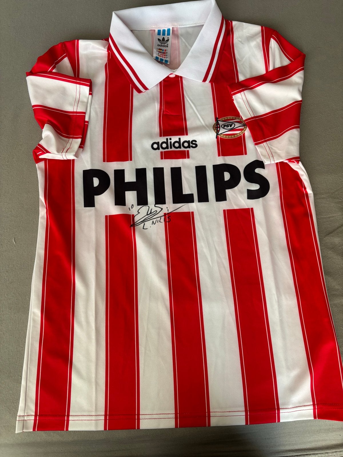 Luc Nilis Gesigneerd Voetbalshirt (Replica) - V.a. € 150, Verzenden, Zo goed als nieuw, Shirt