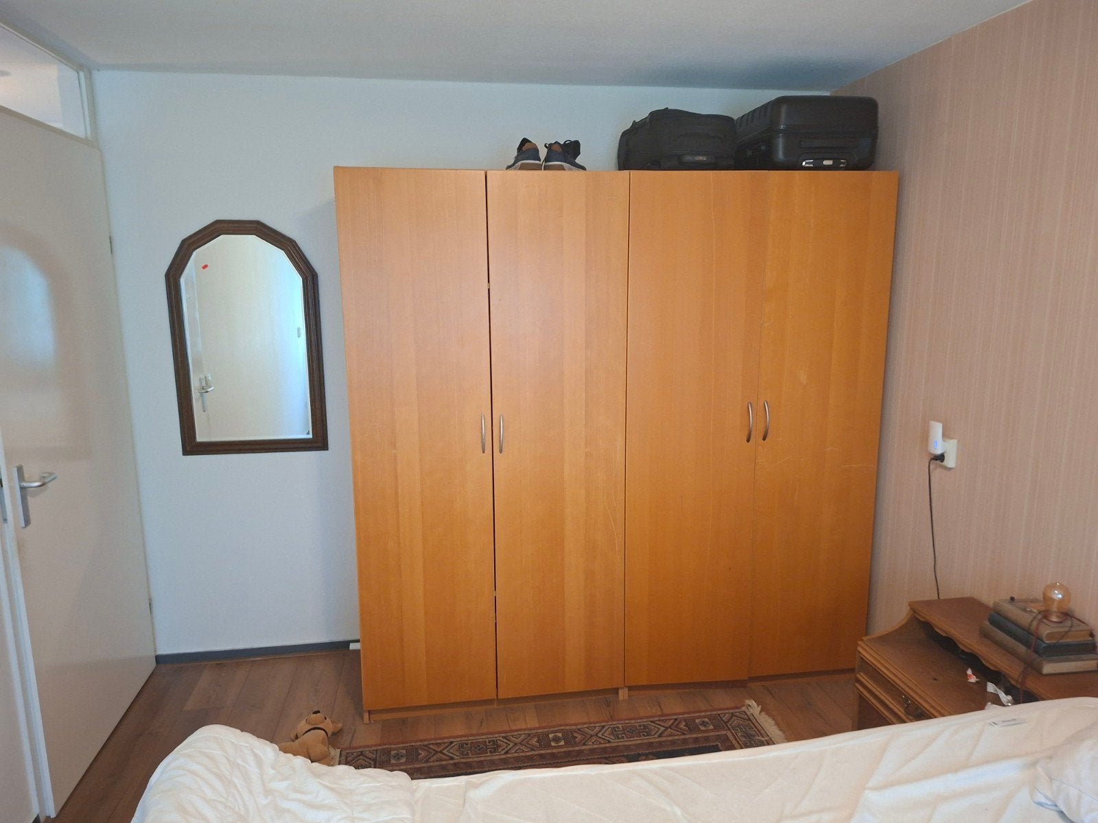 2 kledingkasten lichtbruin, Ophalen, Met deur(en), Gebruikt, 100 tot 150 cm