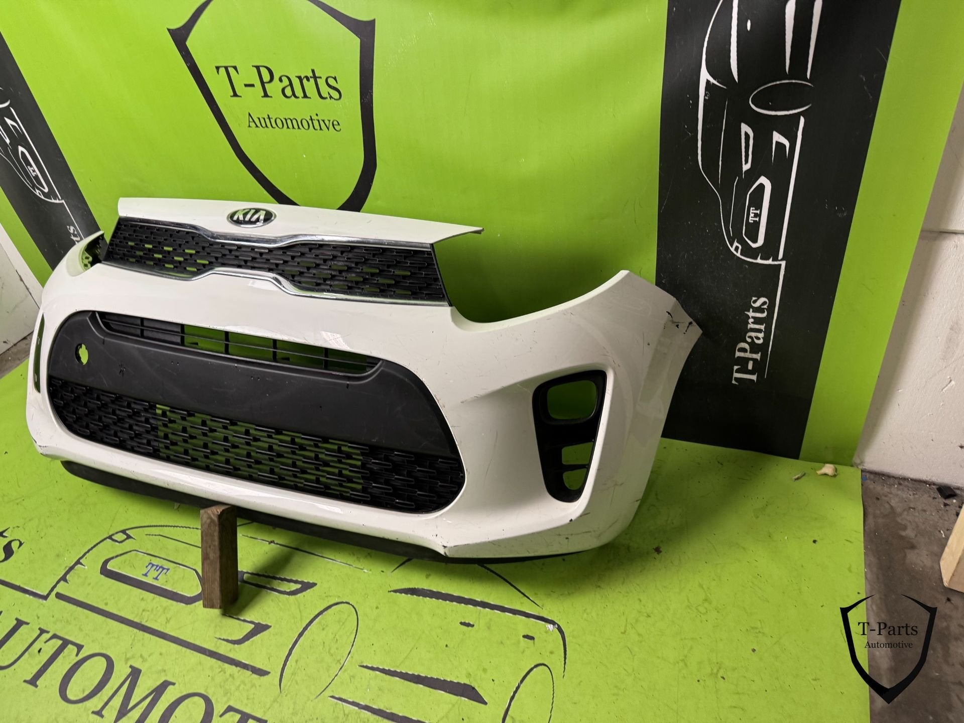 kia picanto voorbumper bumper rooster, Heolleung-ro 12
06797  Seoul, Ophalen of Verzenden, Bumper, Info@kia.com