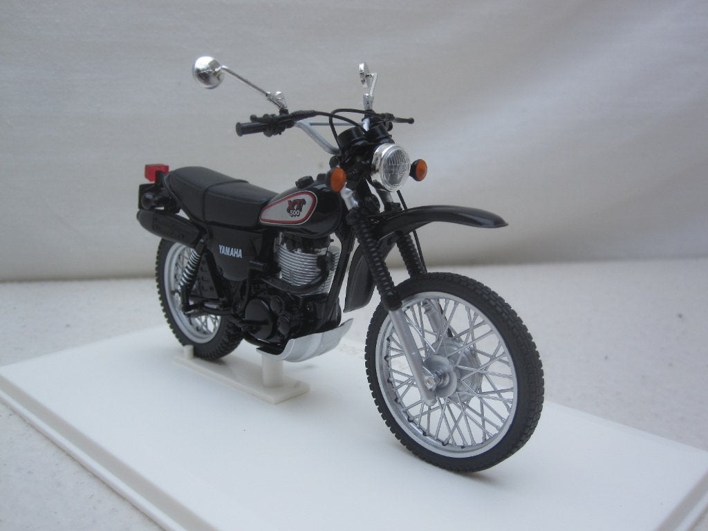 Yamaha XT500 1988 Zwart/zilver 1:18 Norev, Ophalen of Verzenden, Nieuw, Motor, Norev