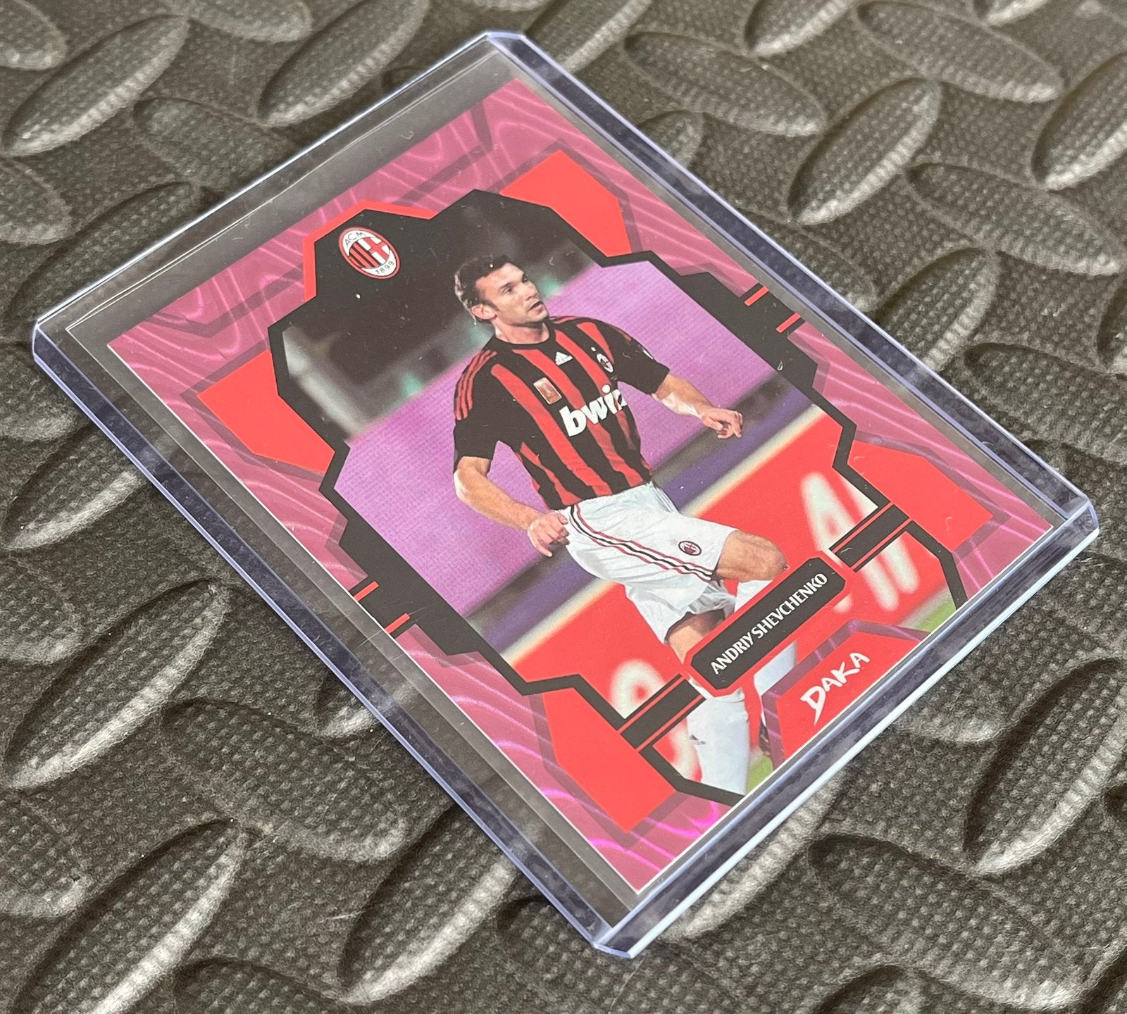 Andriy Shevchenko AC Milan Daka Pink 01/75 First Print, Ophalen of Verzenden, Nieuw, Buitenlandse clubs, Poster, Plaatje of Sticker