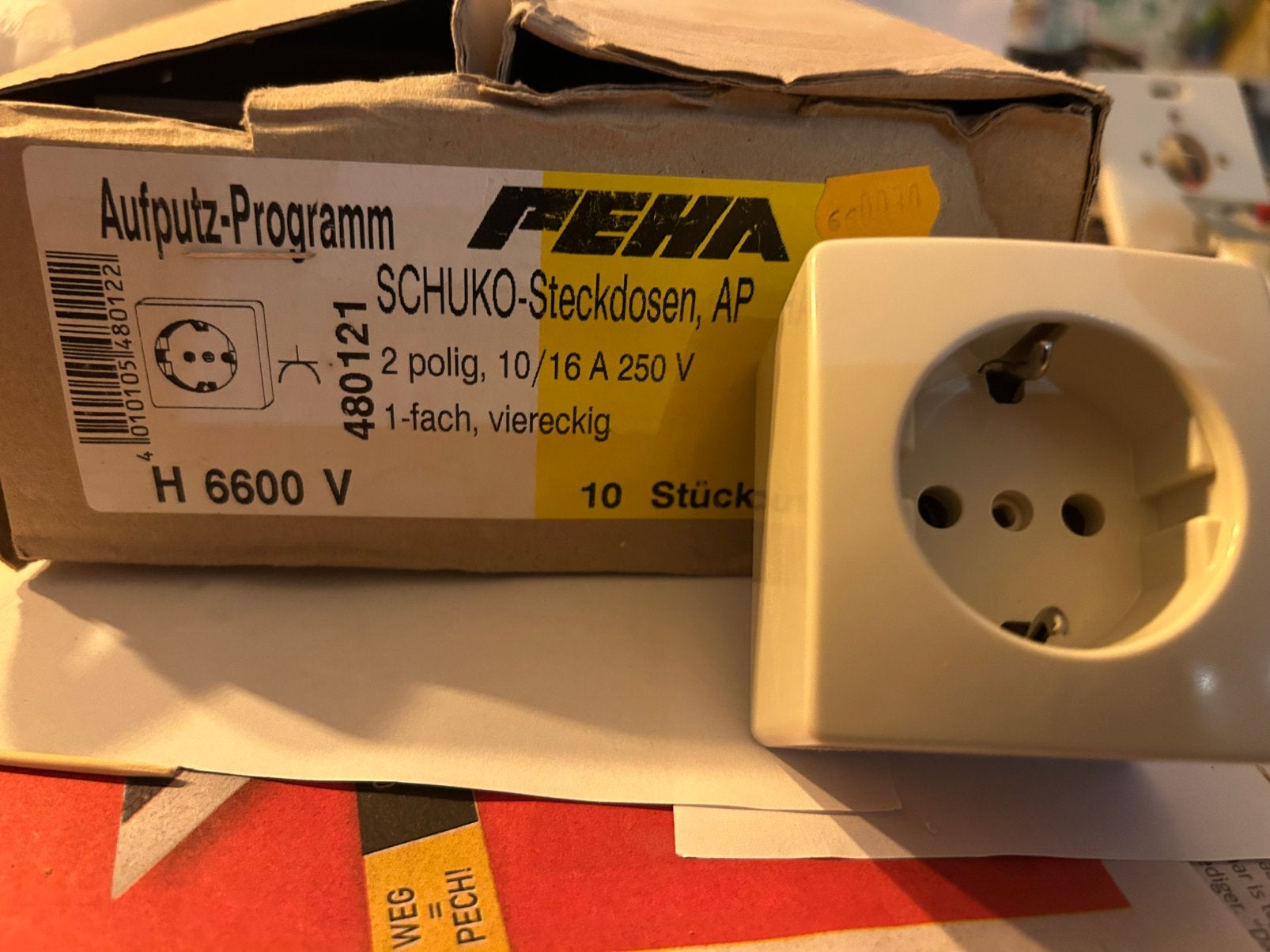 Peha Wandcontactdoos opbouw, Ophalen of Verzenden, Zo goed als nieuw, Stopcontact