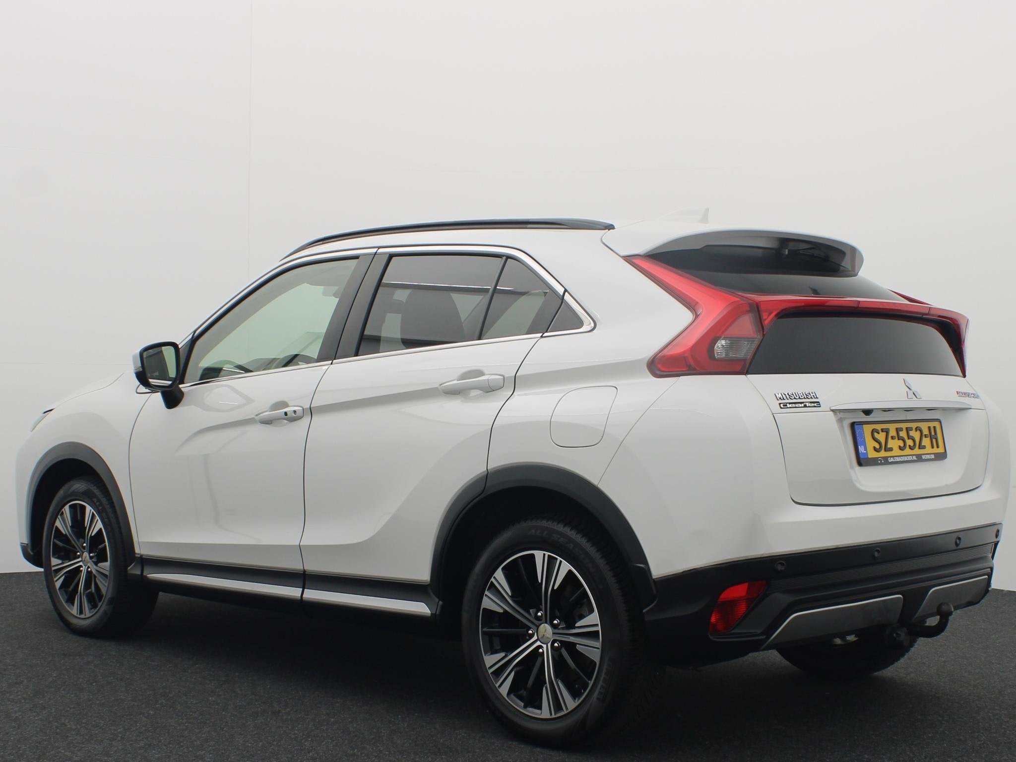 Mitsubishi Eclipse Cross 1.5 DI-T First Edition HUD / 360 CA, Auto's, Euro 6, 4 cilinders, 1435 kg, Origineel Nederlands