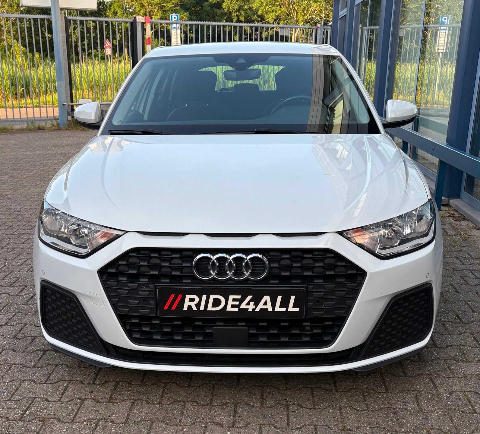 Audi A1 Sportback 25 TFSI Pro Line/NAVI/L.ASSIST/CRUISE, Voorwielaandrijving, Dealer onderhouden, Stof, 95 pk