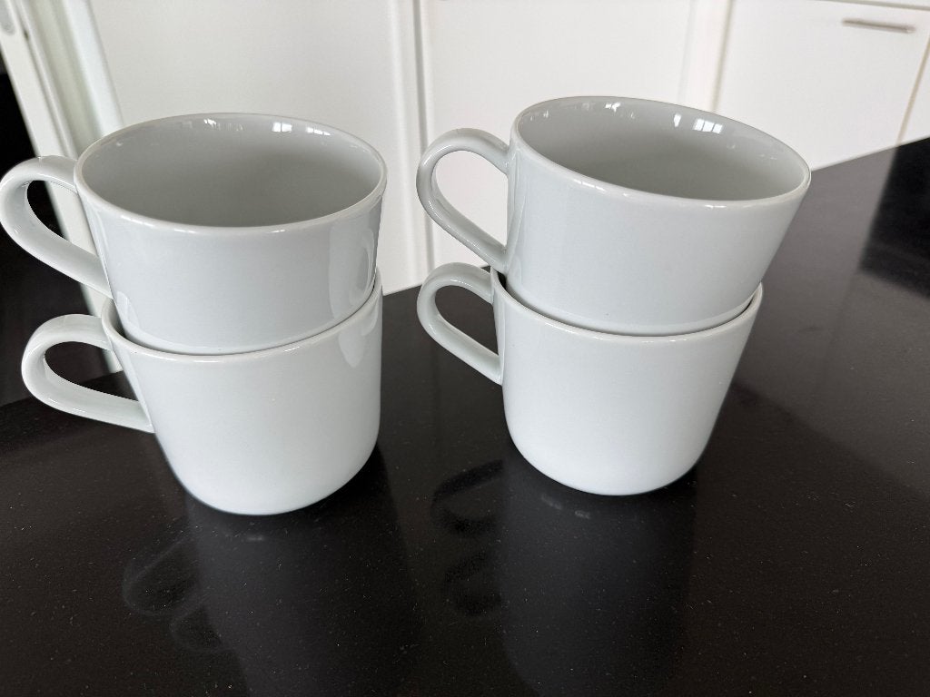 4 cappuccino kopjes en 6 espresso kopjes met schotel, Huis en Inrichting, Ophalen of Verzenden, Zo goed als nieuw, Overige stijlen