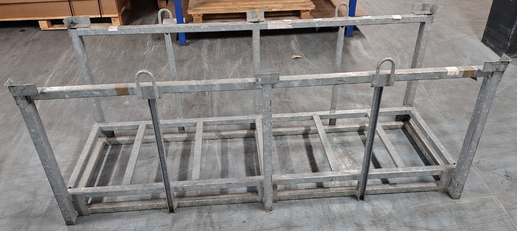 Te koop : Langmateriaal container of stapelbok met hijsogen, Ophalen, Gebruikt, IJzer