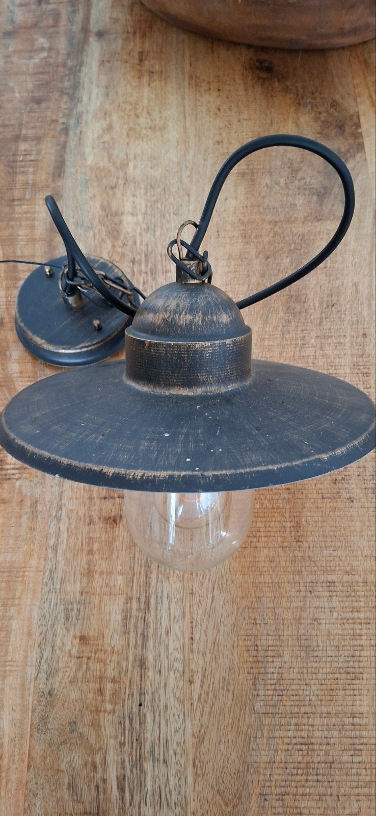 Industriële hanglamp met glazen kap en E27 fitting, Gebruikt, Glas, Industrieel, E27 (groot)