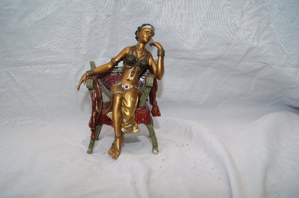 Oosterse Vrouw op Stoel - Decoratief Beeld ( Brons, Ophalen, Handgemaakt, Brons, 20 - 50 cm