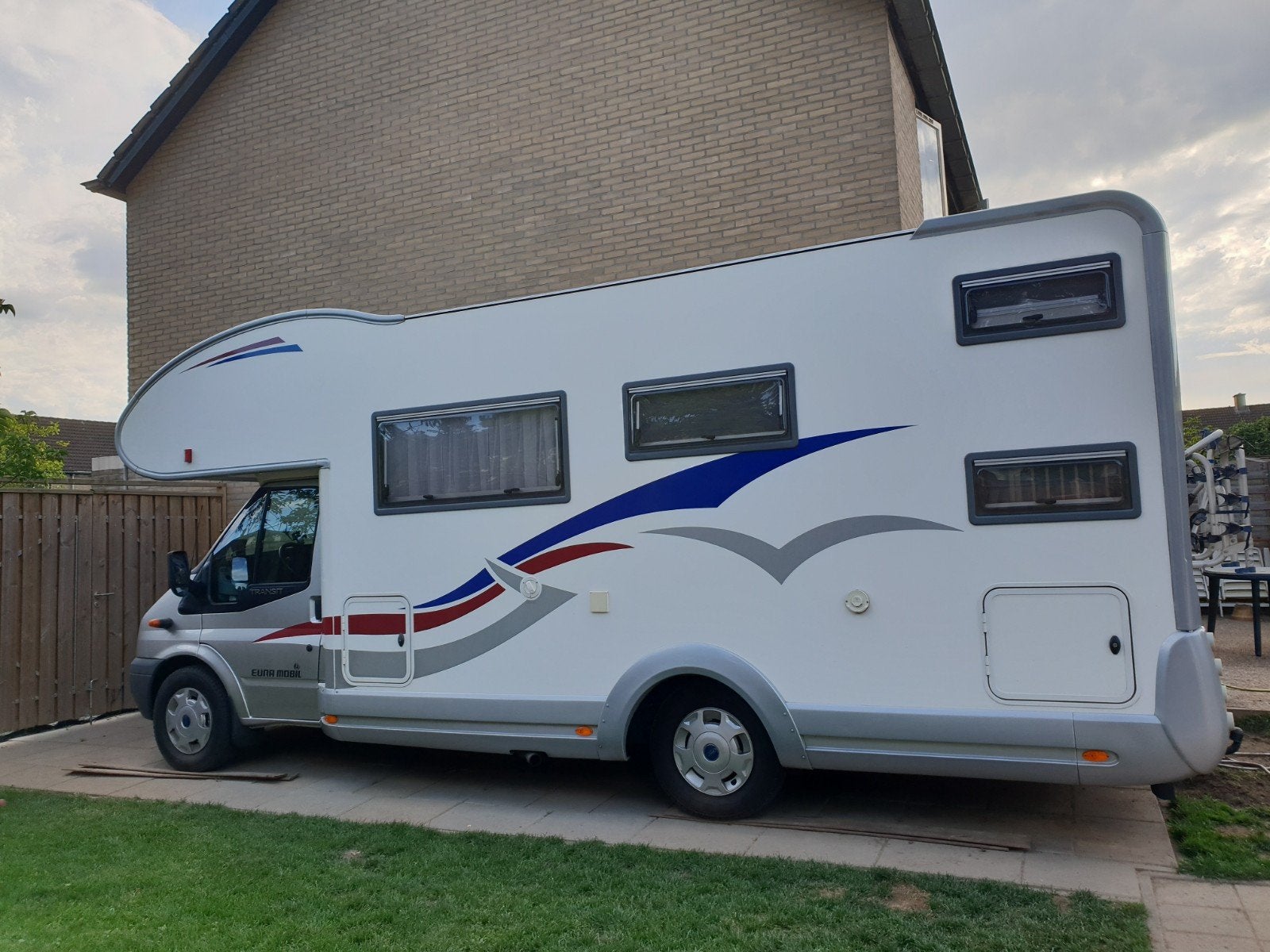 Caravans And Camping Eura